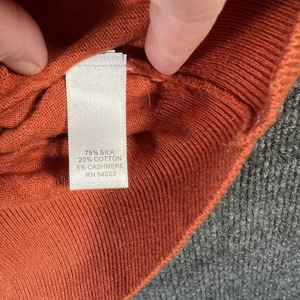 Banana Republic Silk Cotton Cashmere Blend V-Neck Sweater Men's L Orange Soft